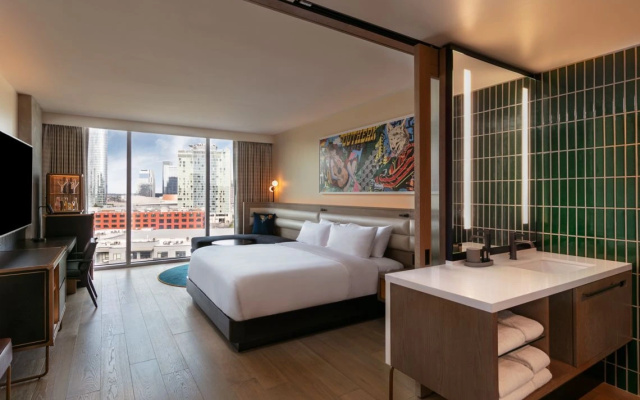Deluxe Double room City View