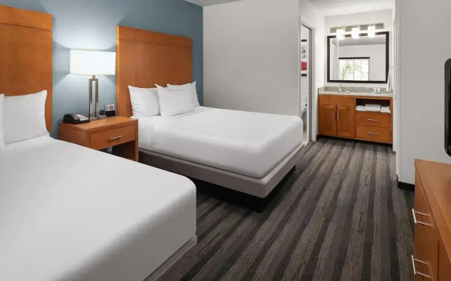 2 Bedrooms Twin Suite