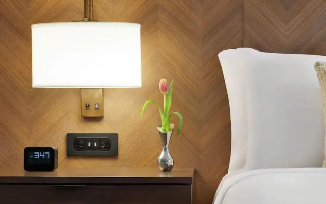 Corner Twin Guest room