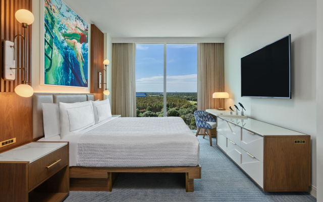 Signature Double Suite with pool view