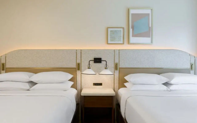 Deluxe Corner Twin room
