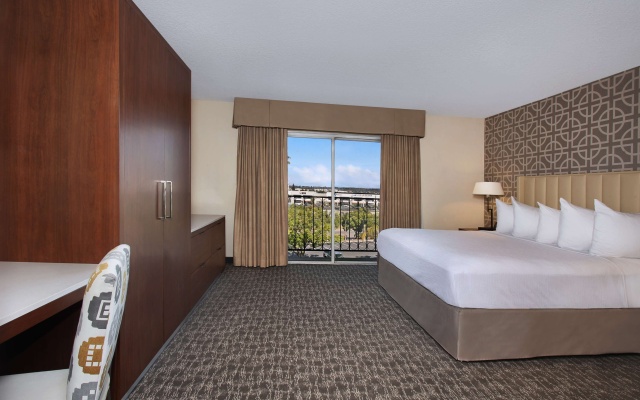 1 Bdrm Mobility Access Double Suite