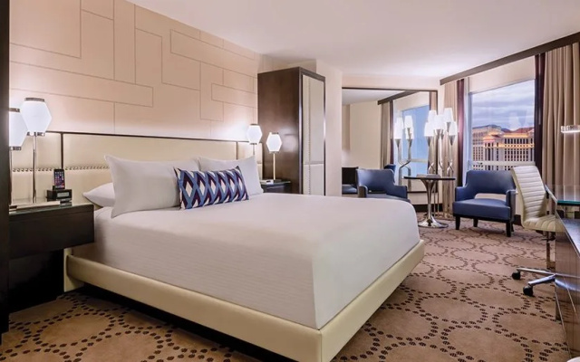 Deluxe Valley Tower Double room with pool view