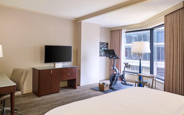Peloton Workout Double room