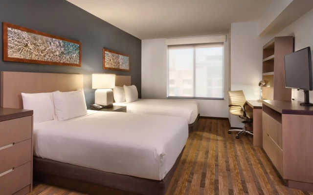 1 Bedroom Tower Specialty Twin Kitchen Suite