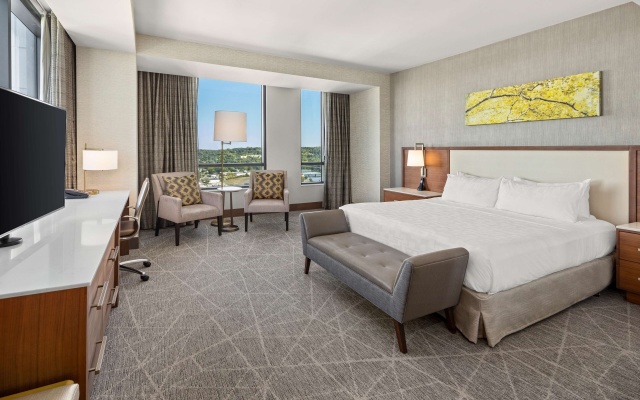 Corner Executive Mobility accessible Double room