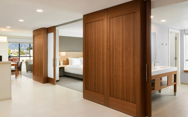 1 Bedroom Accessible Double Suite