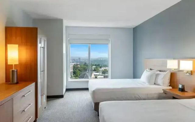 High Floor Twin room