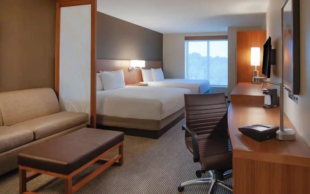 Twin room with sofa bed