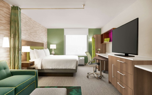 Hearing Accessible Double Suite