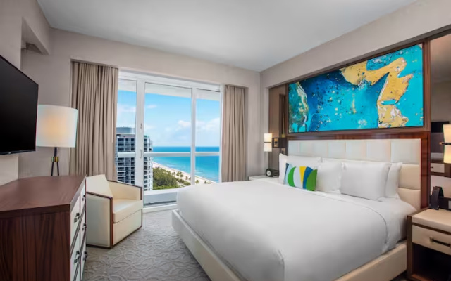 3 Bedrooms Intracoastal/Ocean View Residence