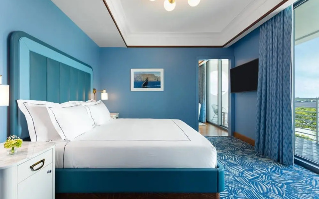 Signature Accessible Double Suite