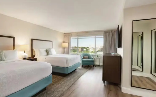Twin room with historic view