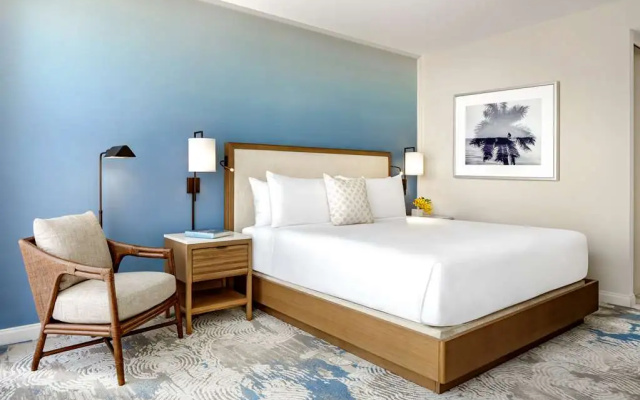 Double room with Waikiki Mountain View