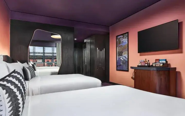 Mile High Twin room