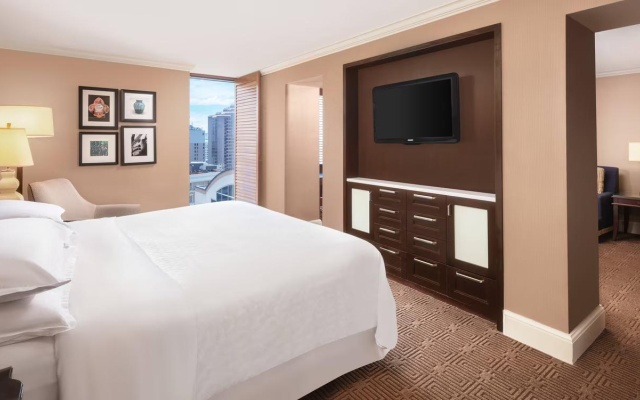 Executive Double Club Suite