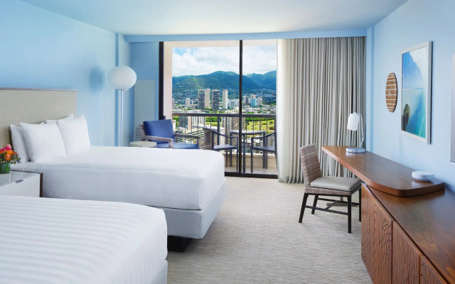 High Floor Twin room with Waikiki city view