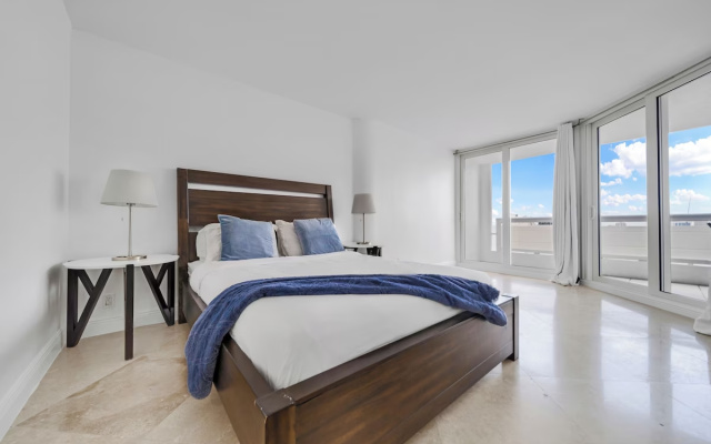 3 Bedrooms Apartment