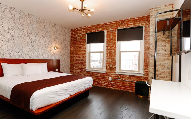 2 Bedrooms Suite