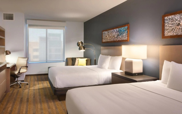 Den Twin room