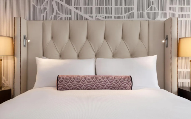 1 Bedroom Specialty Double Suite