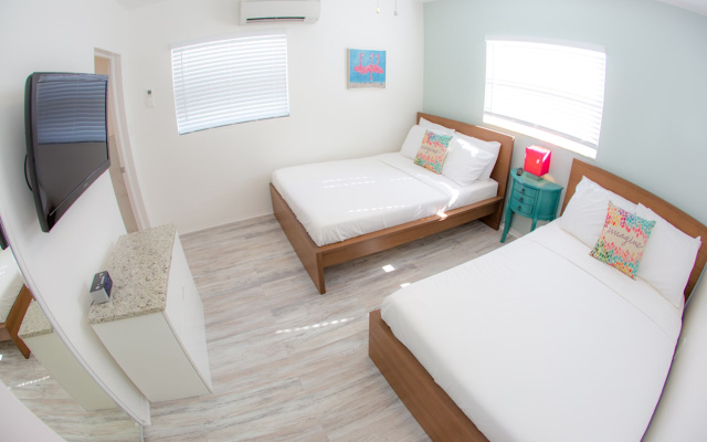 1 Bedroom Twin Suite with partial ocean view