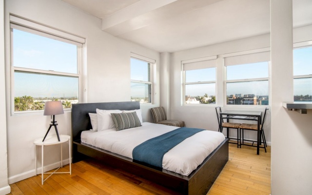 Double Studio with partial ocean view