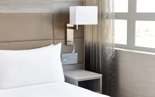 1 Bedroom Mobility Accessible Double Suite