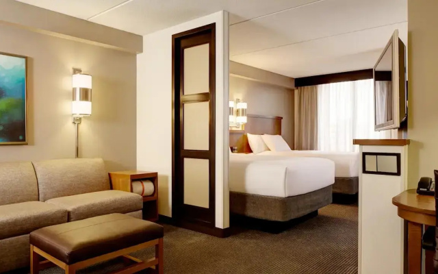 High Floor Twin room with sofa bed
