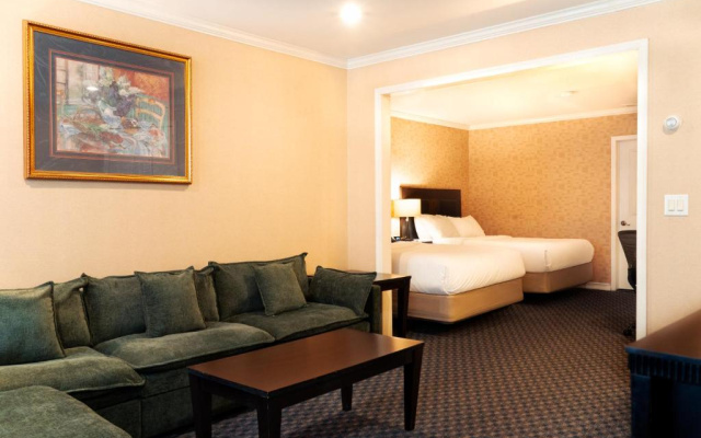 Quadruple room
