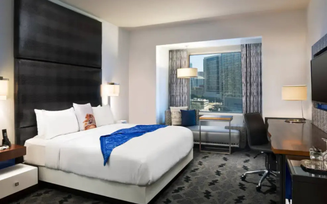 W Double Suite