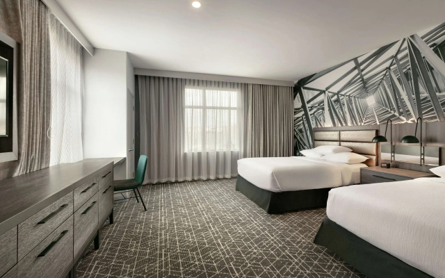 2 Rroom Oversized Larger Quadruple Suite
