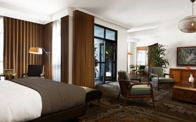 Grand ADA Double Suite