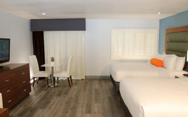 BLVD Signature Twin Suite