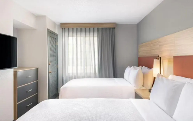 1 Bedroom Twin Suite