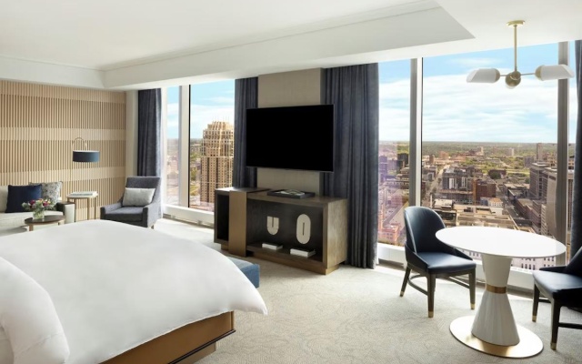 2 Bedrooms Executive Corner Suite