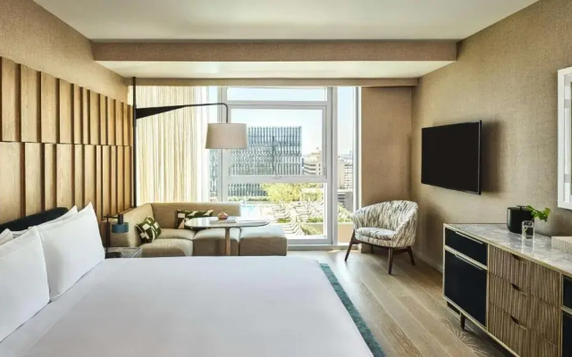 Premium Mobility Accessible Tub room