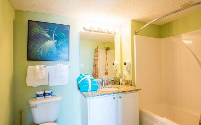photo 4 of Oceanfront Condo 2 BR - DRC 687