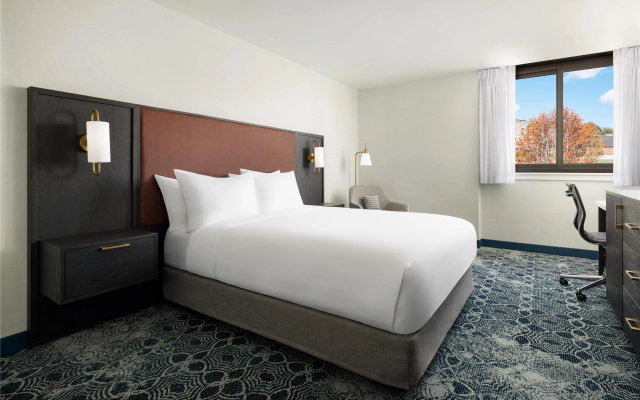 photo 3 of Holiday Inn Concord