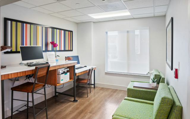 photo 3 of Holiday Inn Express and Suites - Stroudsburg