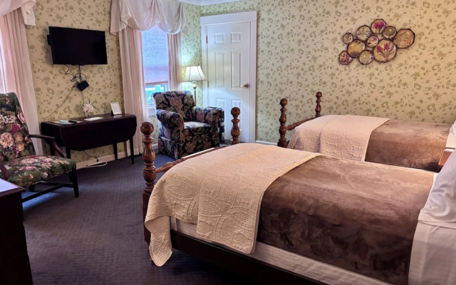 photo 3 of Deerfield Inn
