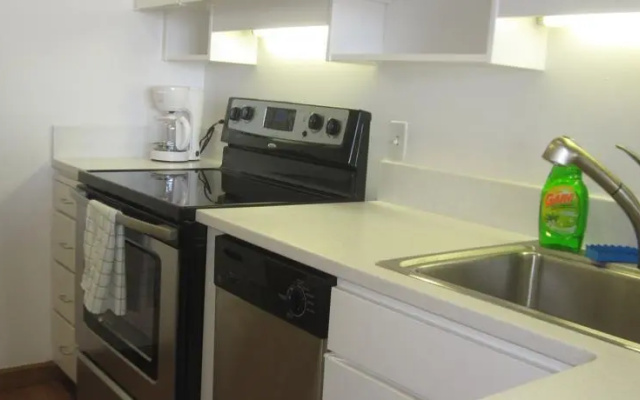 photo 5 of Studio with full amenities in building