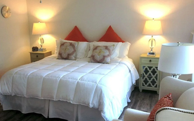 photo 3 of Sea Spray Inn