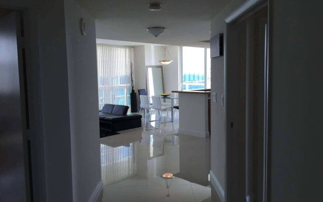 photo 2 of Lyx Suites at One Broadway