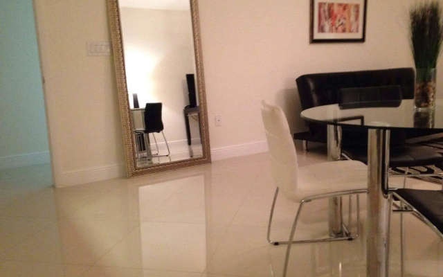 photo 3 of Lyx Suites at One Broadway