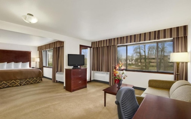 photo 3 of Ramada by Wyndham Tukwila Southcenter