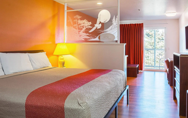 photo 3 of Inn at Yaquina Bay