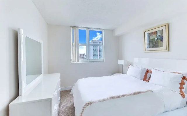 photo 5 of Churchill Suites Intracoastal Yacht Club