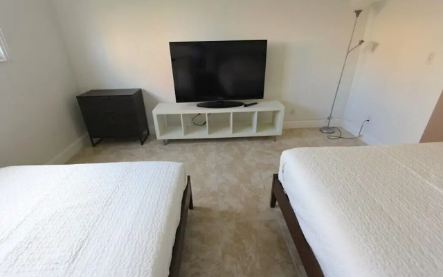 photo 3 of 1 Bedroom Park View Apartment Or419