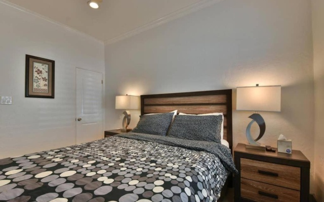 photo 4 of 1000#1 Contemporary Home w/ Parking, Grill, & AC!